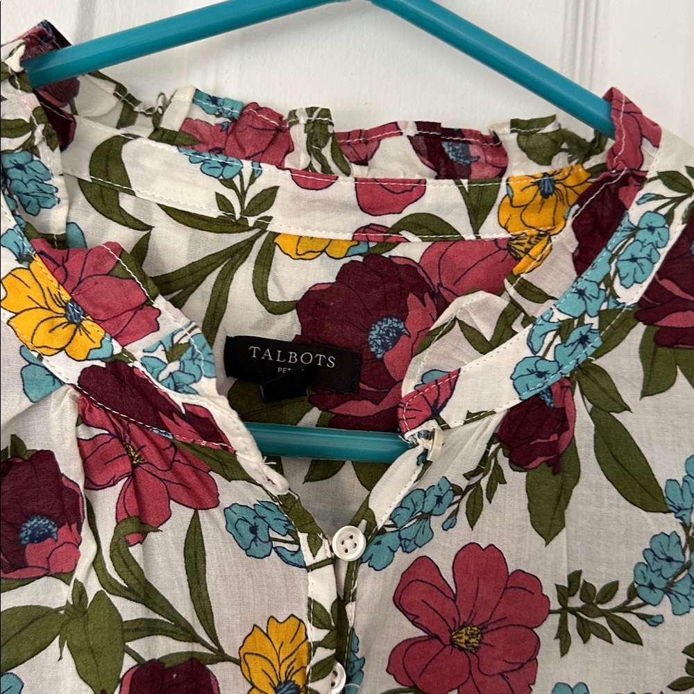 Spring Flowered top - Picture 2 of 5